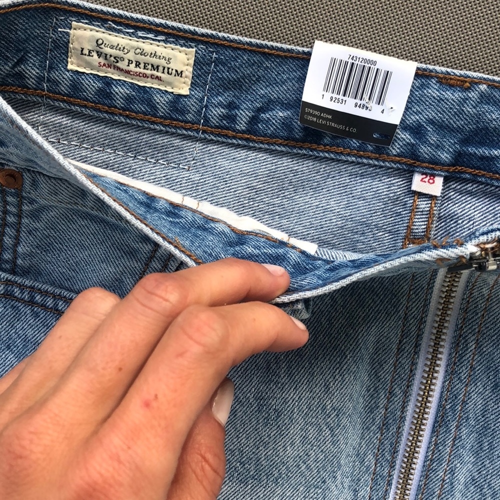 ๐Denim Leviโs skirt decon zip through - Picture 10 of 10